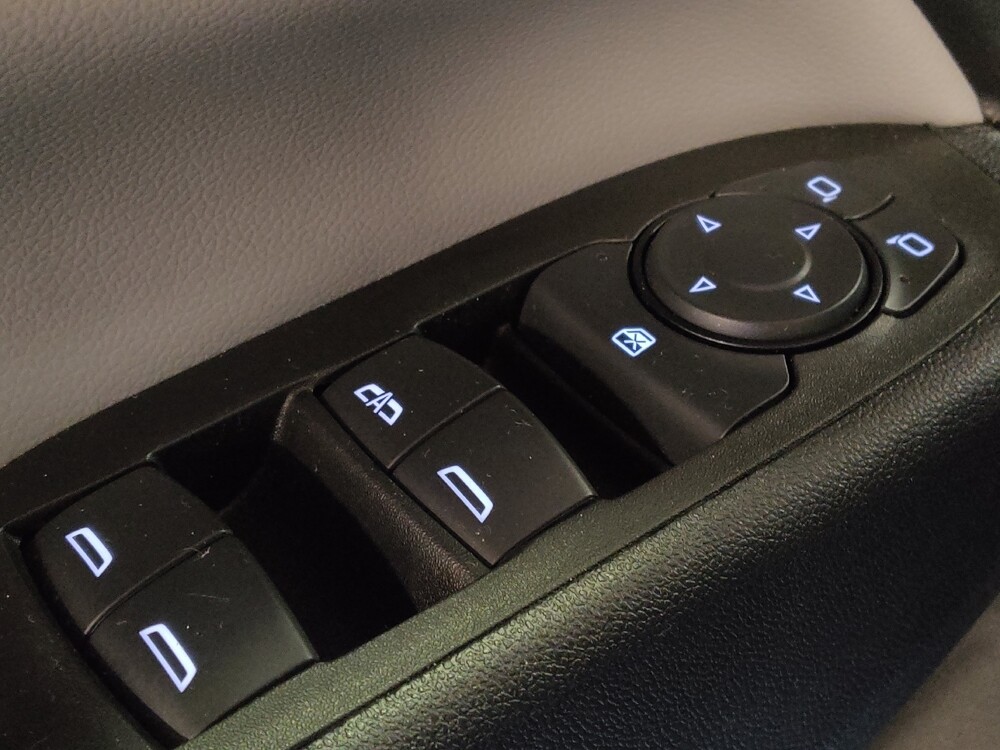 2022 Chevrolet Equinox in Hialeah, FL 33014 - 18123705 27