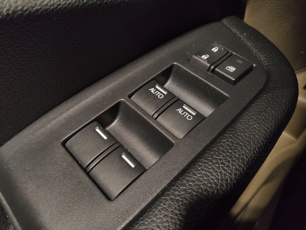 2017 Honda Pilot in Salem, VA 24153 - 18123710 27