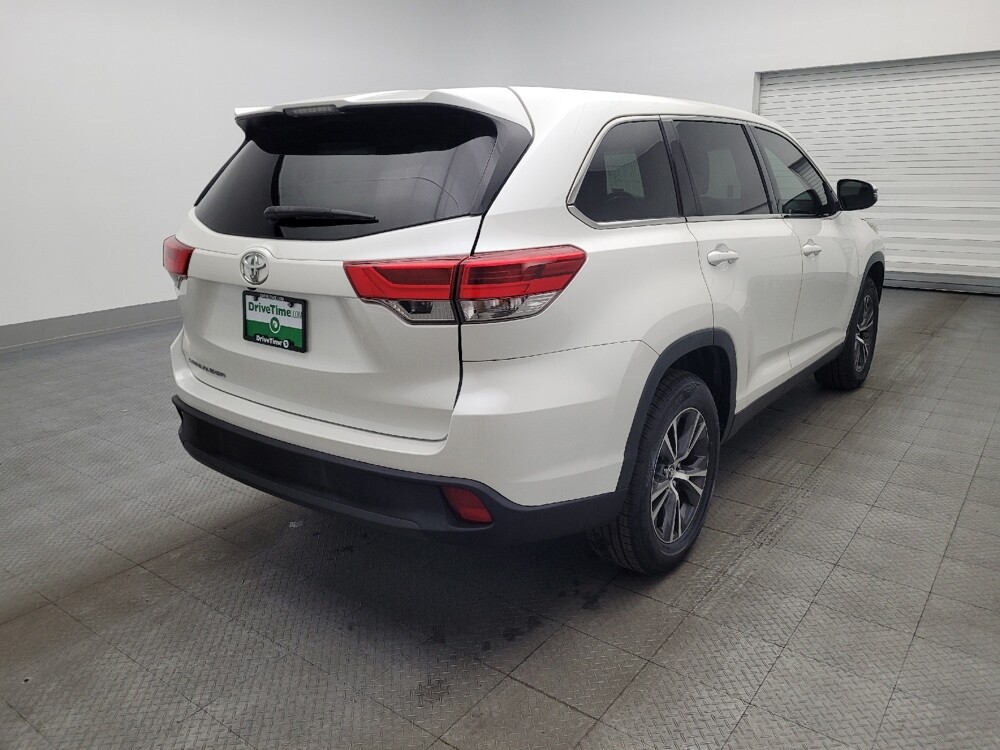 2019 Toyota Highlander in Savannah, GA 31419 - 18123716 9