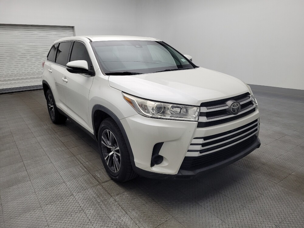 2019 Toyota Highlander in Savannah, GA 31419 - 18123716 13