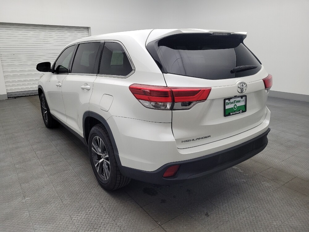 2019 Toyota Highlander in Savannah, GA 31419 - 18123716 5