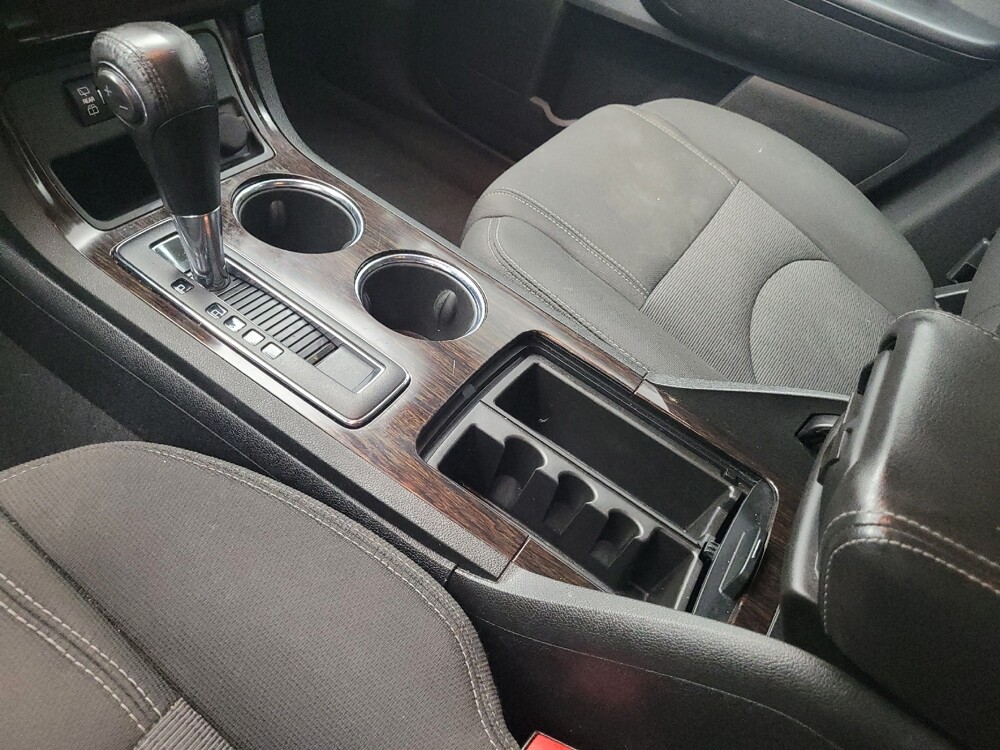 2016 Chevrolet Traverse in Memphis, TN 38128 - 18123729 26