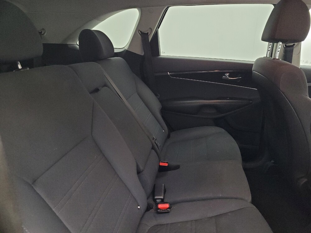 2019 Kia Sorento in Columbia, SC 29210 - 18123734 19