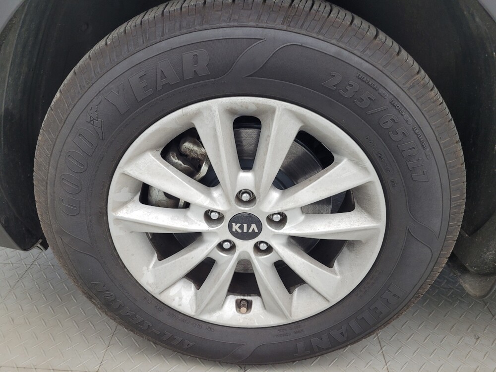 2019 Kia Sorento in Columbia, SC 29210 - 18123734 31