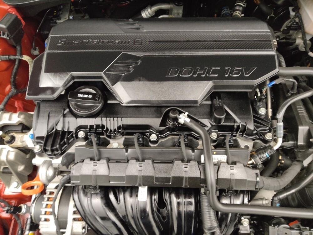 2023 Hyundai Elantra in Lakewood, CO 80215 - 18123741 30