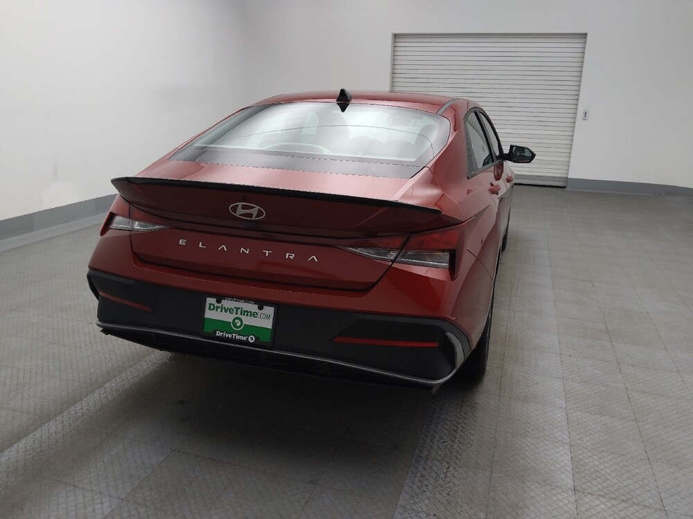 2025 Hyundai Elantra in Albuquerque, NM 87113 - 18123746 7