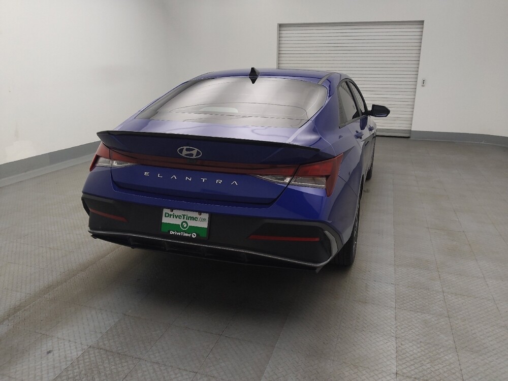 2025 Hyundai Elantra in Colorado Springs, CO 80909 - 18123747 7