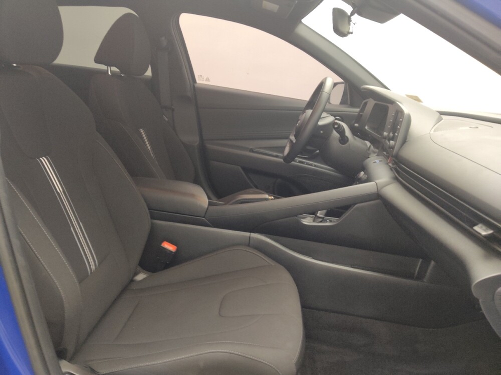 2025 Hyundai Elantra in Colorado Springs, CO 80909 - 18123747 21