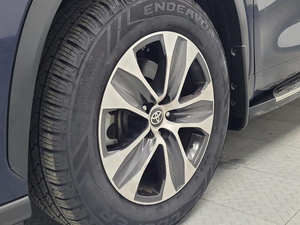 2021 Toyota Highlander in Huntsville, AL 35816 - 18123757 31