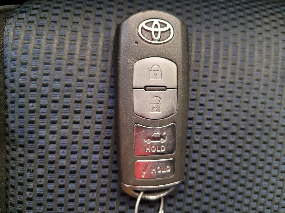 2019 Toyota Yaris in Lexington, KY 40509 - 18123770 32