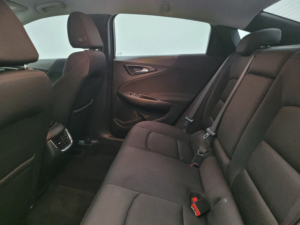 2022 Chevrolet Malibu in Miamisburg, OH 45342 - 18123775 18