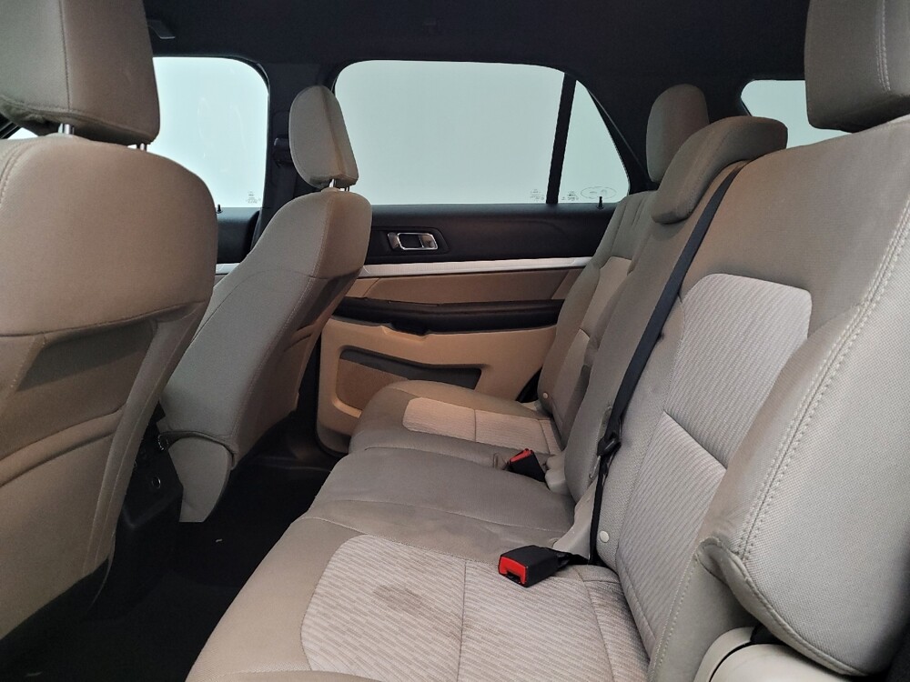 2018 Ford Explorer in Cincinnati, OH 45255 - 18123777 18