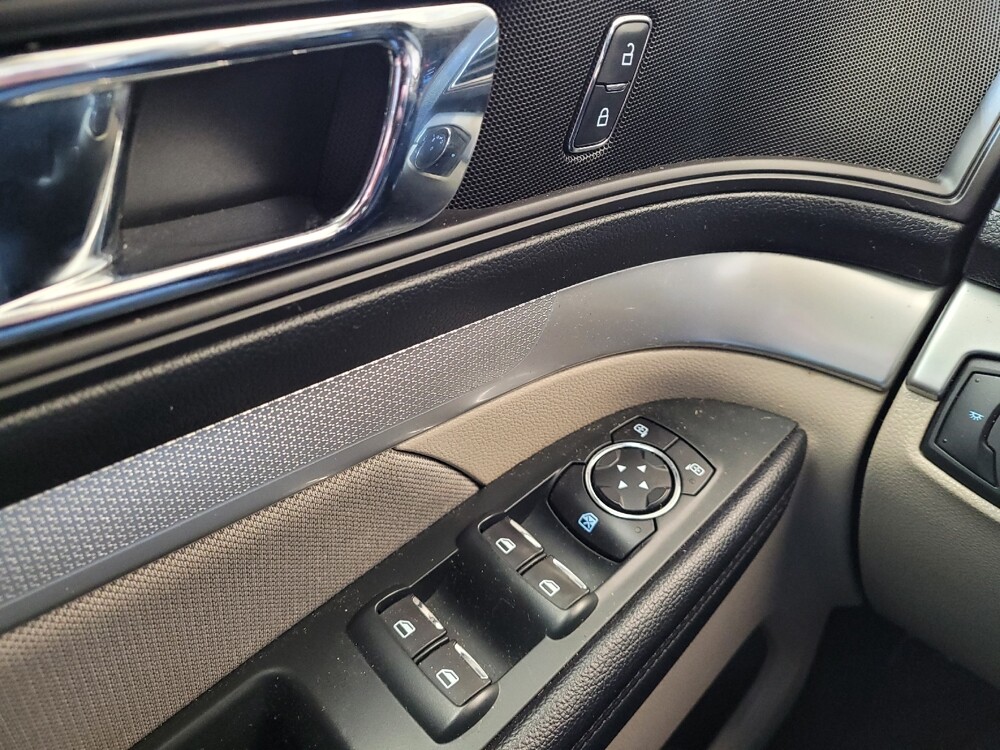 2018 Ford Explorer in Cincinnati, OH 45255 - 18123777 27