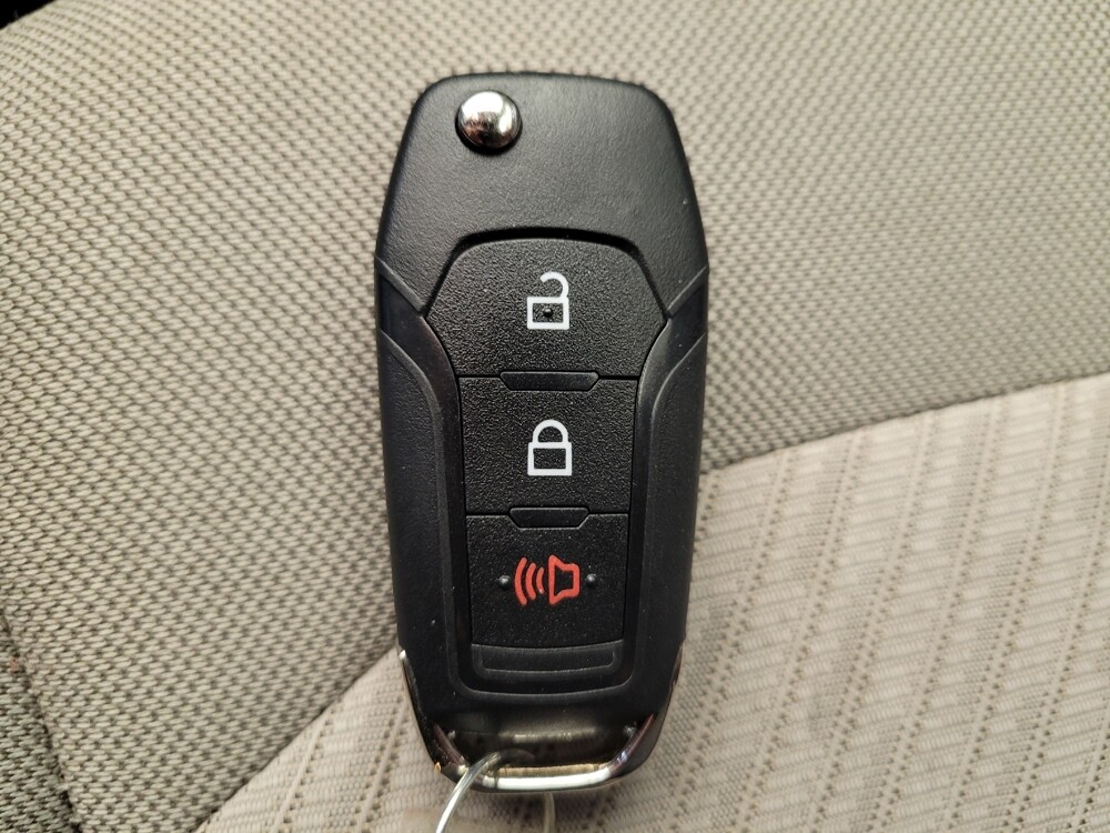 2018 Ford Explorer in Cincinnati, OH 45255 - 18123777 32