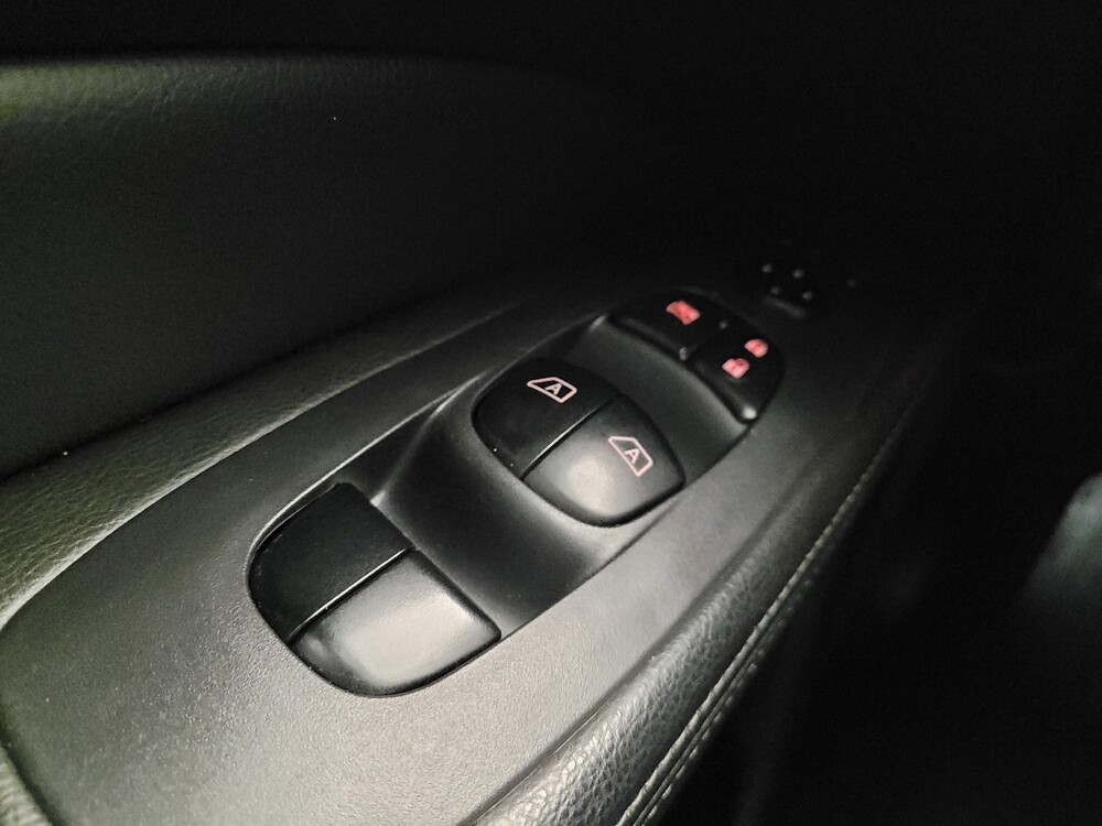 2019 Nissan Pathfinder in Cincinnati, OH 45255 - 18123778 27