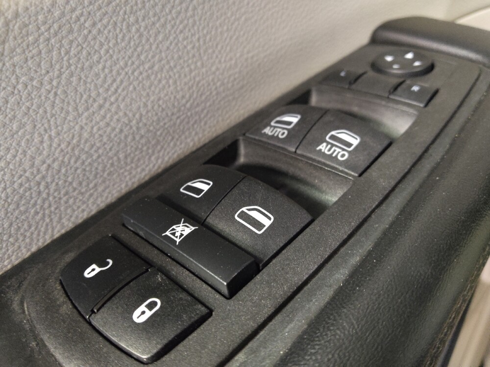 2022 Chrysler Voyager in Tucson, AZ 85705 - 18123782 27