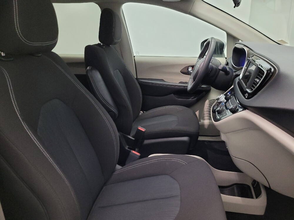 2022 Chrysler Voyager in Tucson, AZ 85705 - 18123782 21