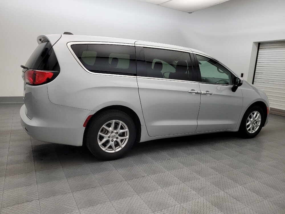 2022 Chrysler Voyager in Tucson, AZ 85705 - 18123782 10