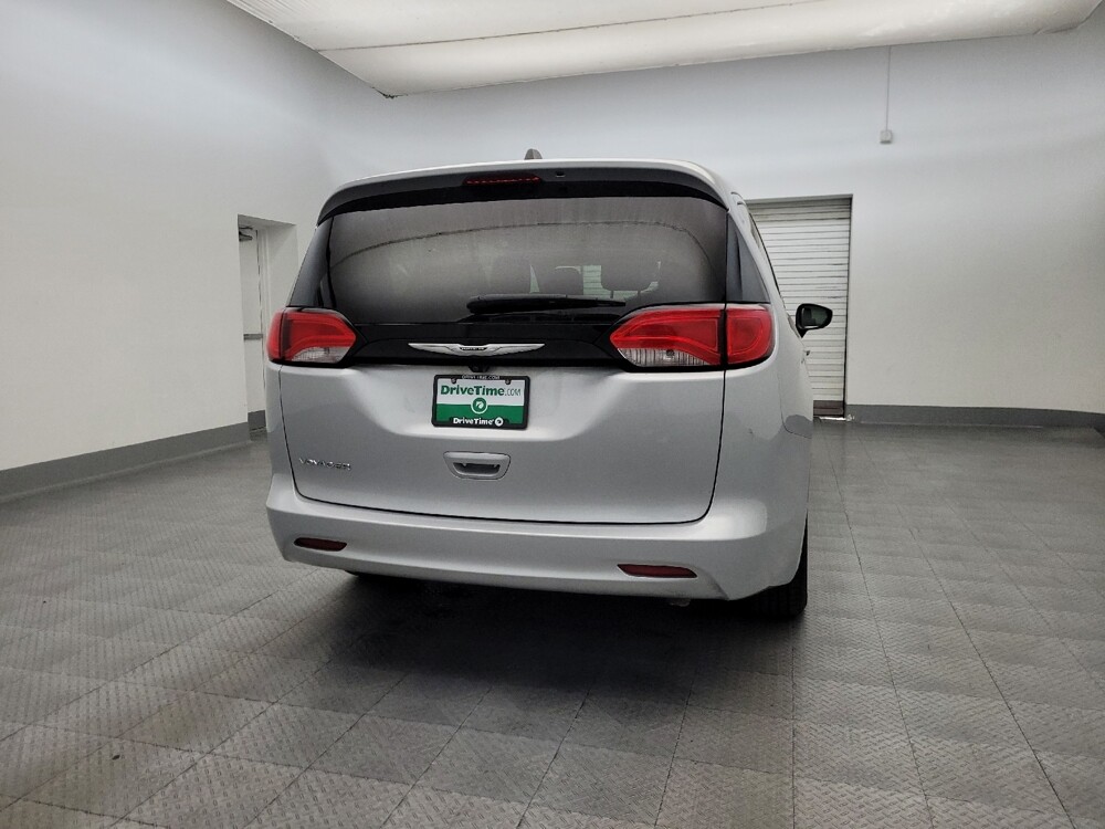 2022 Chrysler Voyager in Tucson, AZ 85705 - 18123782 7