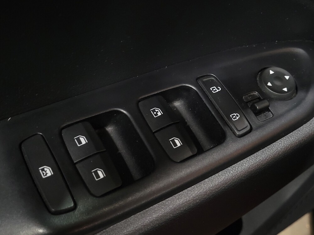 2023 Hyundai Venue in Pittsburgh, PA 15237 - 18123792 27