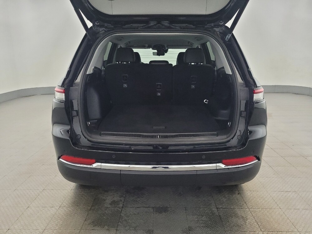 2023 Jeep Grand Cherokee in Pittsburgh, PA 15237 - 18123793 29