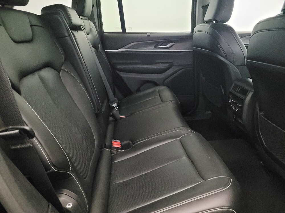 2023 Jeep Grand Cherokee in Pittsburgh, PA 15237 - 18123793 19