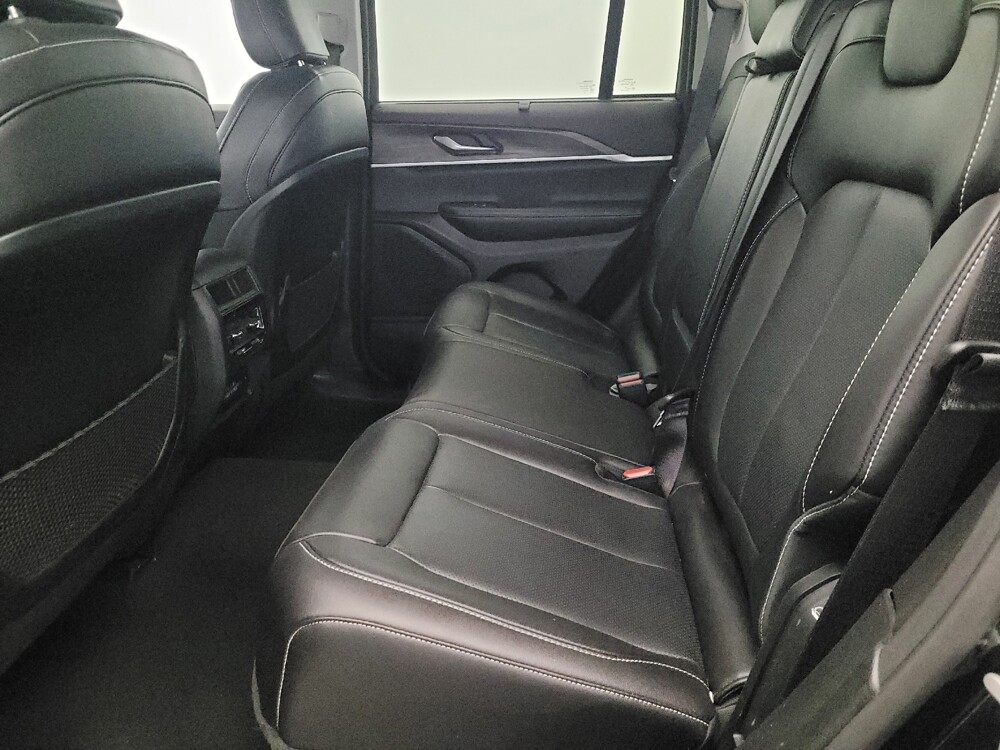 2023 Jeep Grand Cherokee in Pittsburgh, PA 15237 - 18123793 18