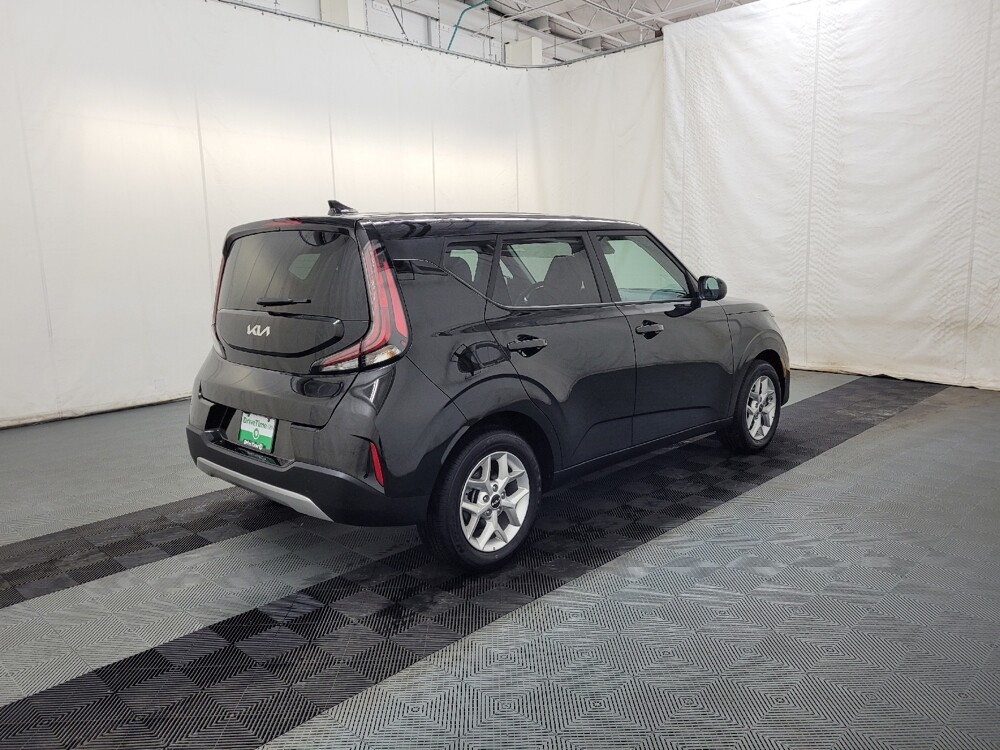 2025 Kia Soul in Allentown, PA 18103 - 18123804 9