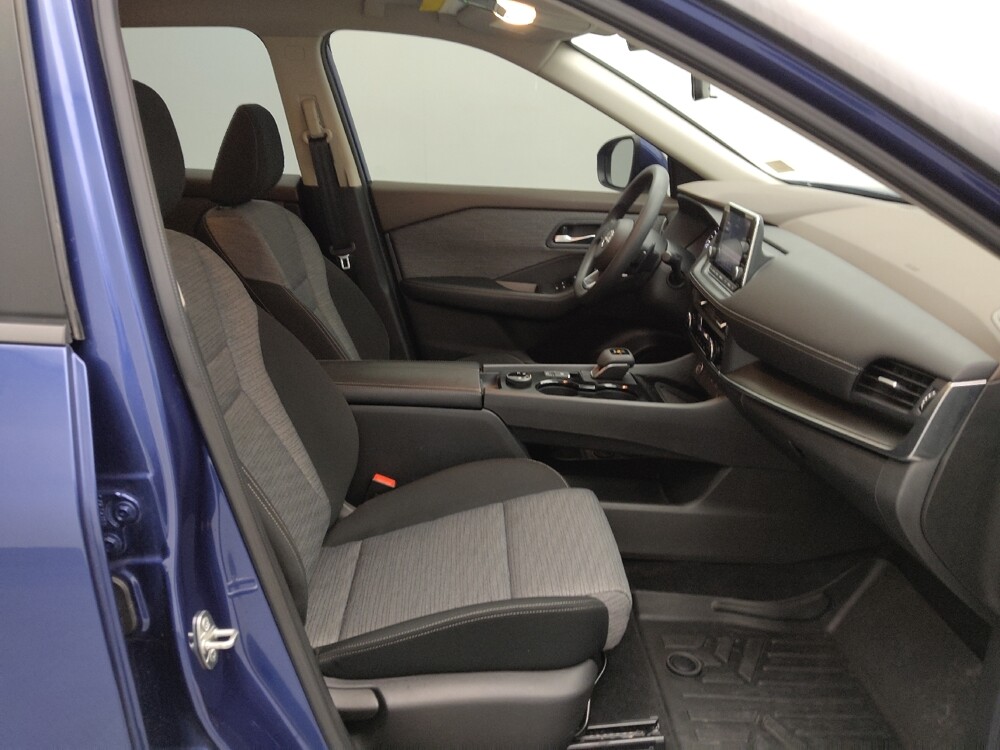 2023 Nissan Rogue in Gladstone, MO 64118 - 18123811 21