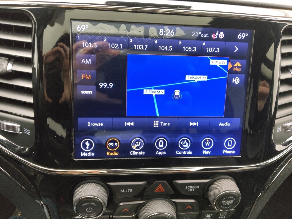 2019 Jeep Grand Cherokee in Topeka, KS 66611 - 18123812 25