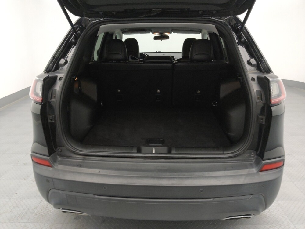 2019 Jeep Cherokee in Topeka, KS 66611 - 18123813 29