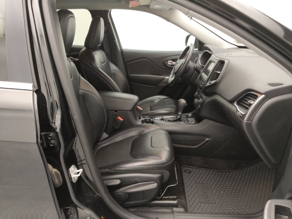 2019 Jeep Cherokee in Topeka, KS 66611 - 18123813 21