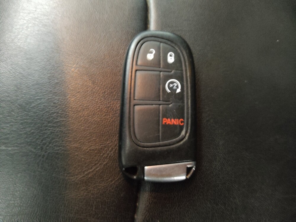 2019 Jeep Cherokee in Topeka, KS 66611 - 18123813 32