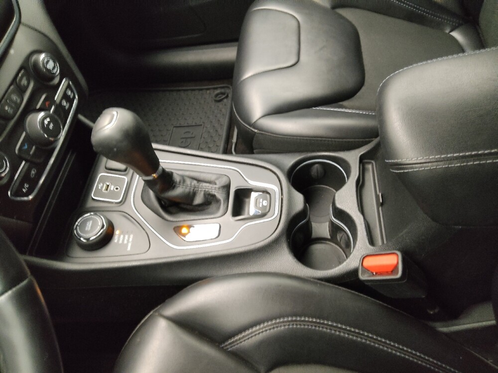 2019 Jeep Cherokee in Topeka, KS 66611 - 18123813 26