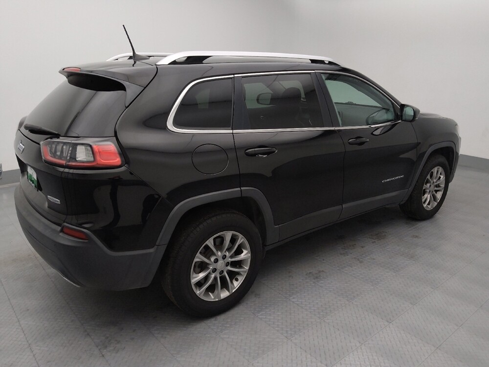 2019 Jeep Cherokee in Topeka, KS 66611 - 18123813 10