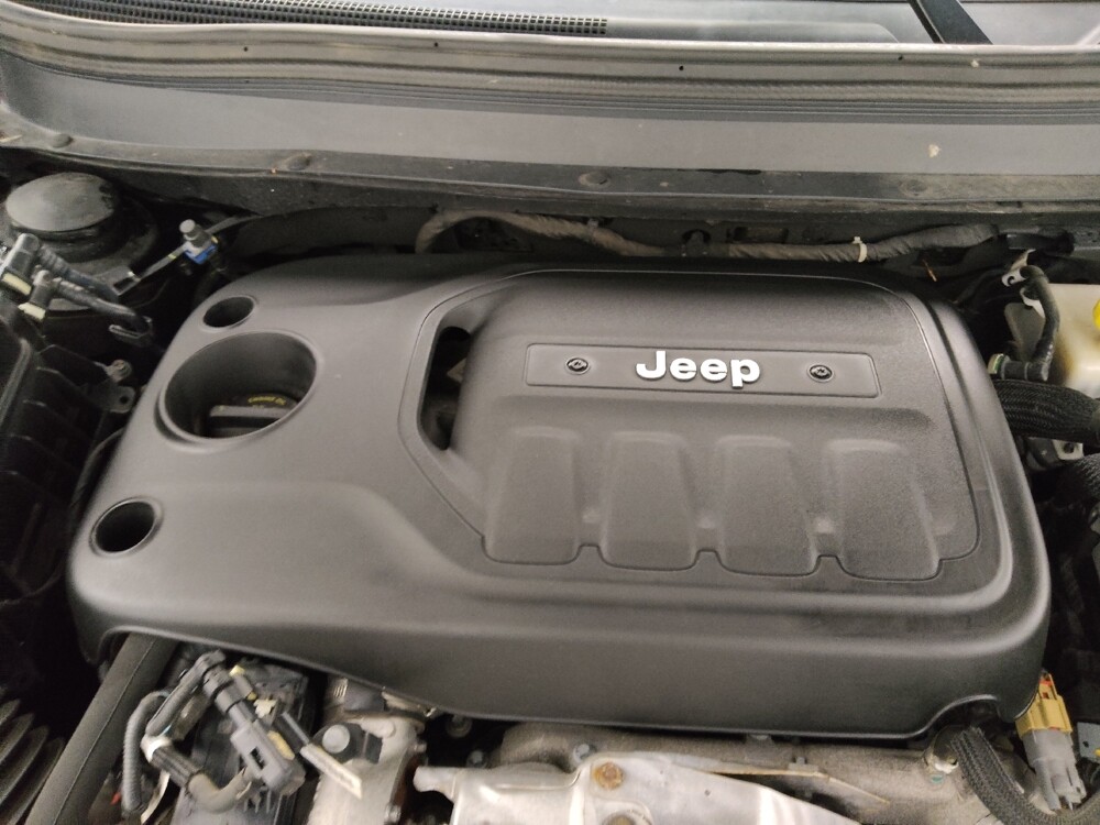 2019 Jeep Cherokee in Topeka, KS 66611 - 18123813 30