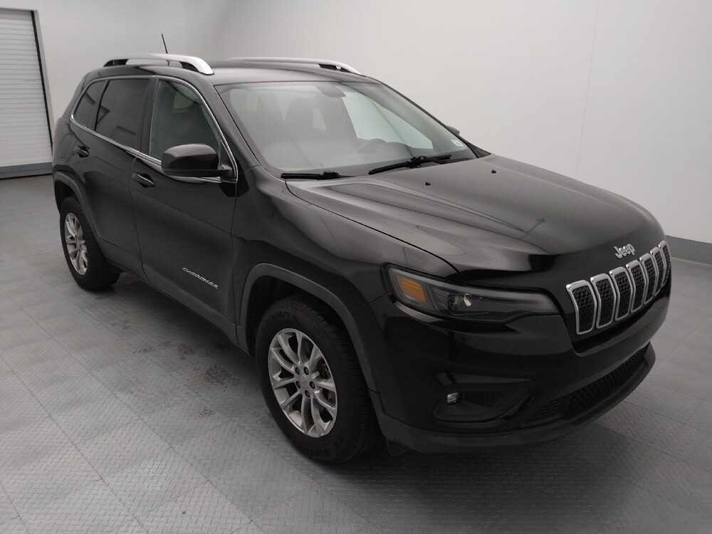 2019 Jeep Cherokee in Topeka, KS 66611 - 18123813 13