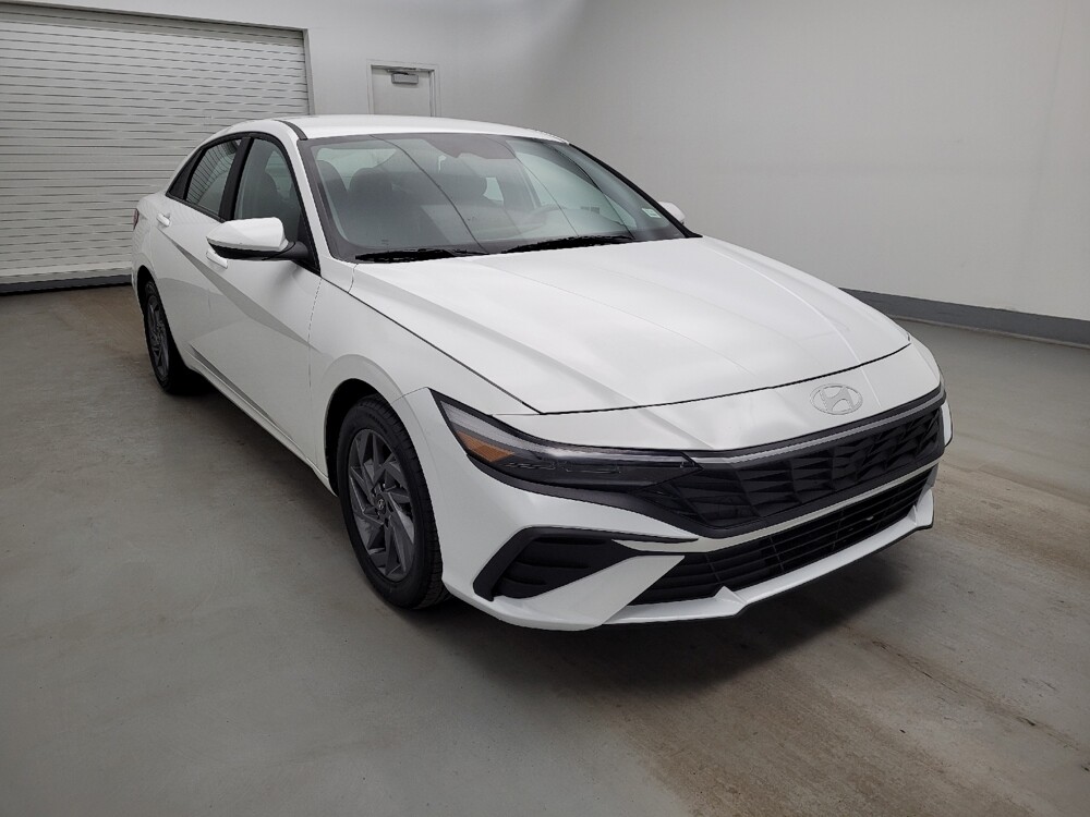 2024 Hyundai Elantra in Miamisburg, OH 45342 - 18123816 13