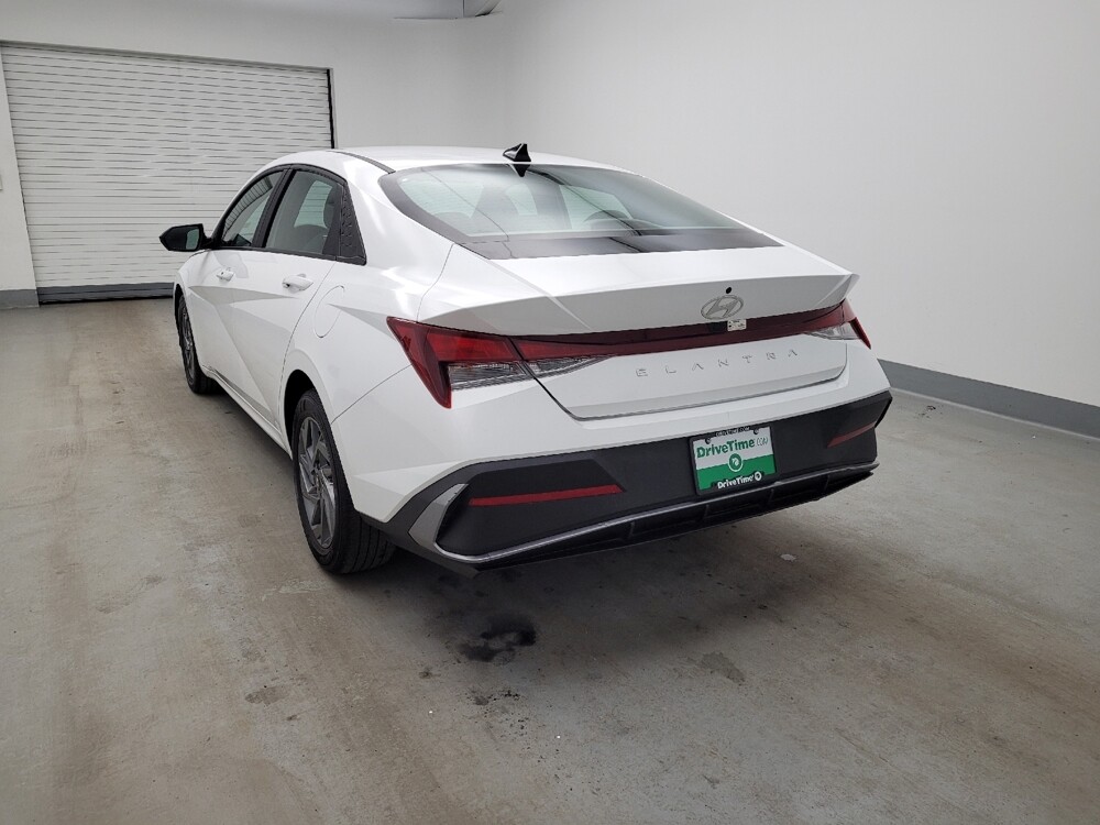 2024 Hyundai Elantra in Miamisburg, OH 45342 - 18123816 6