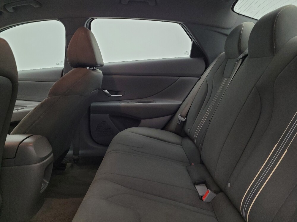 2024 Hyundai Elantra in Miamisburg, OH 45342 - 18123816 18