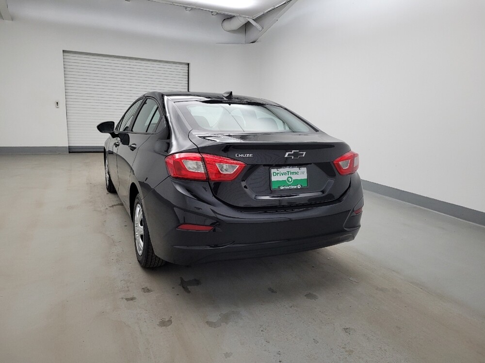 2018 Chevrolet Cruze in Lexington, KY 40509 - 18123822 6