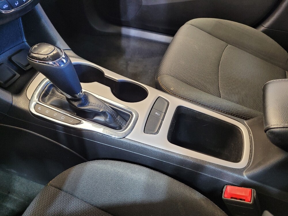 2018 Chevrolet Cruze in Lexington, KY 40509 - 18123822 26