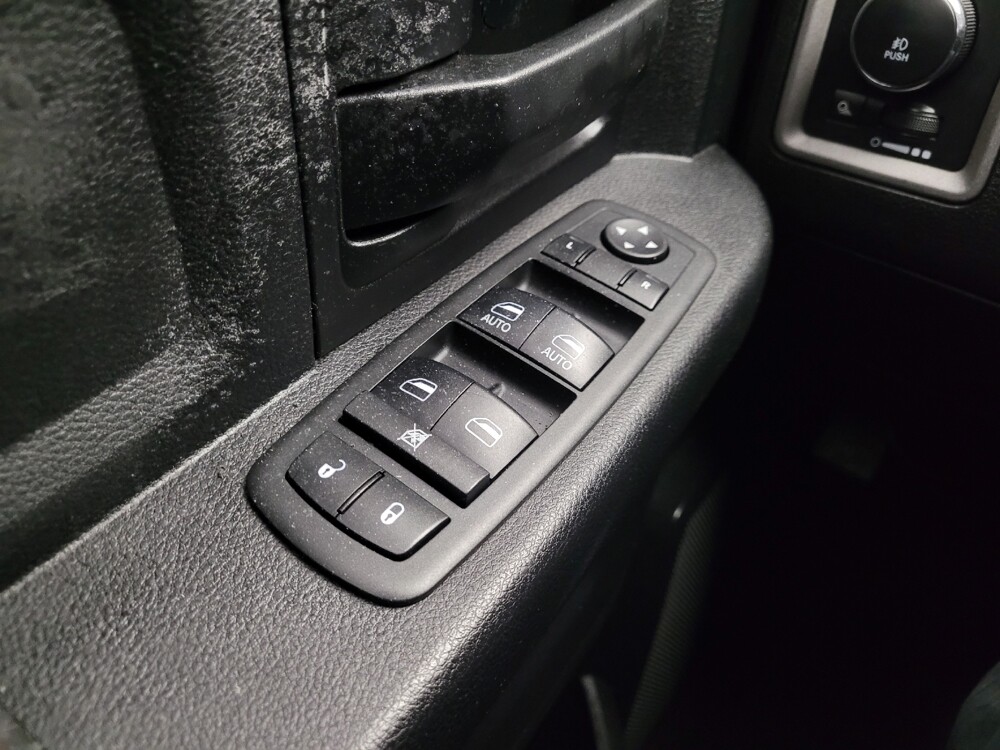 2014 RAM 1500 in Eastpointe, MI 48021 - 18123823 27