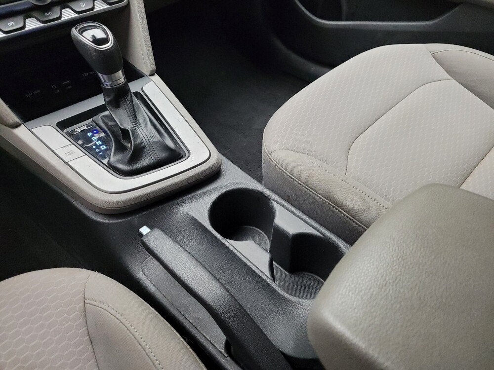 2020 Hyundai Elantra in Taylor, MI 48180 - 18123825 26