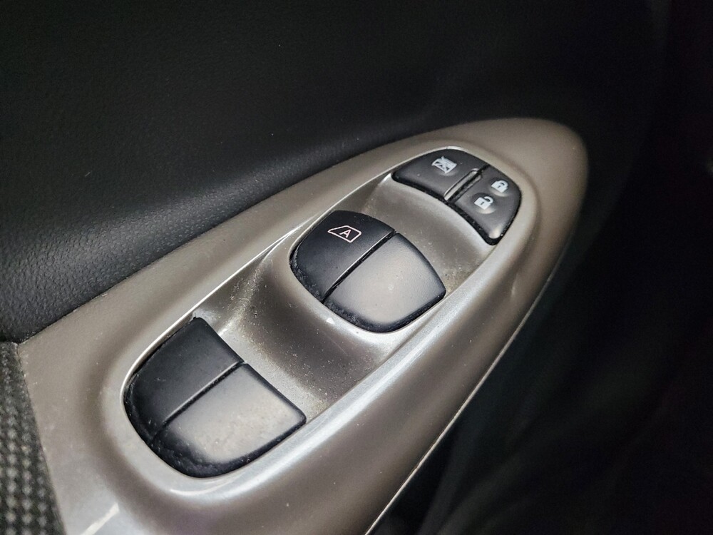 2014 Nissan Juke in Taylor, MI 48180 - 18123826 27