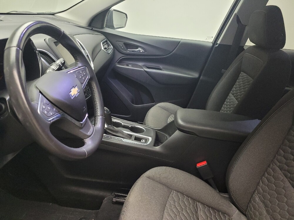 2019 Chevrolet Equinox in Taylor, MI 48180 - 18123830 17