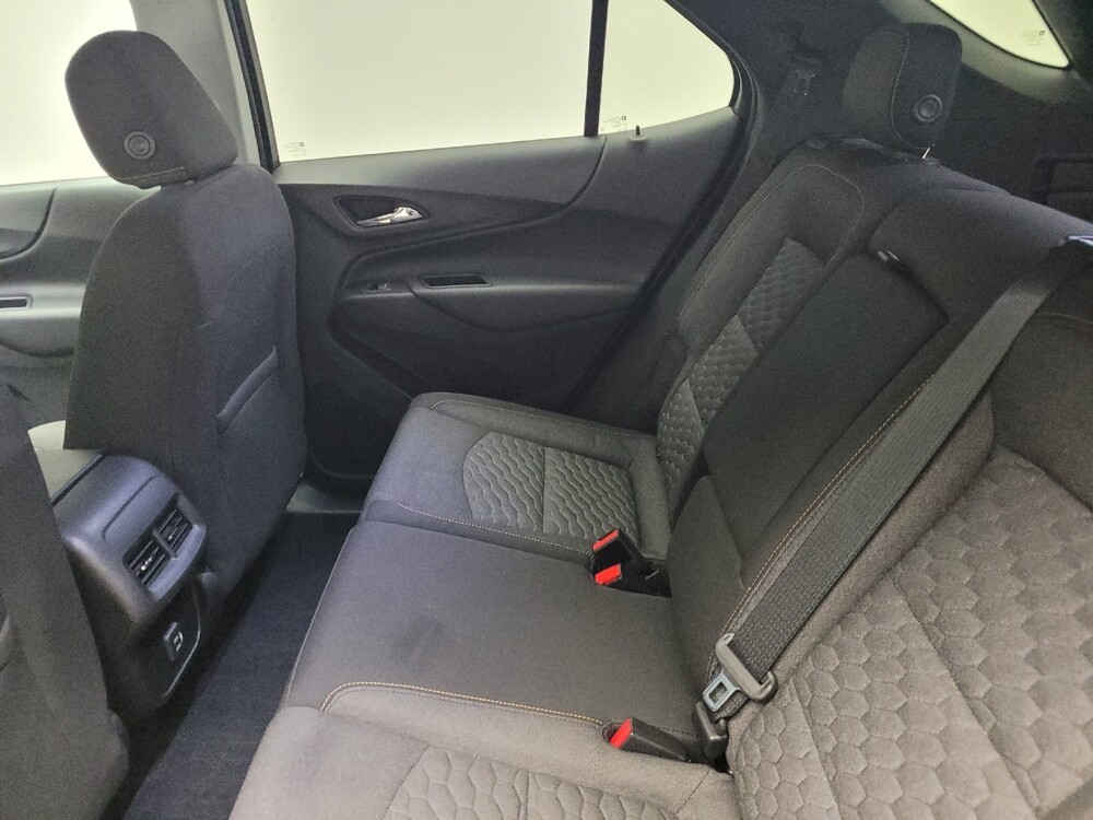 2019 Chevrolet Equinox in Taylor, MI 48180 - 18123830 18