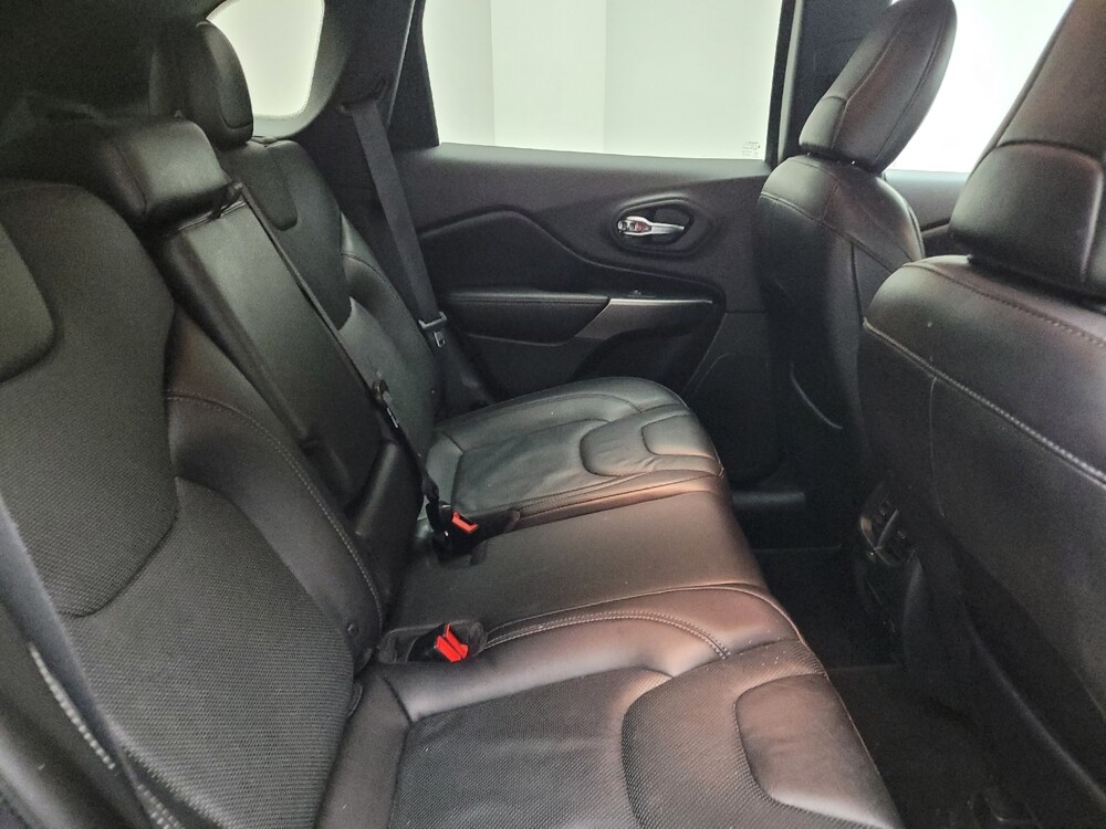 2019 Jeep Cherokee in Taylor, MI 48180 - 18123831 19