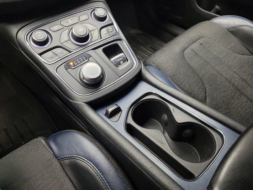 2015 Chrysler 200 in Taylor, MI 48180 - 18123833 26