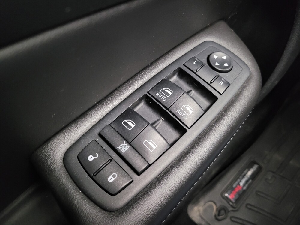 2015 Chrysler 200 in Taylor, MI 48180 - 18123833 27